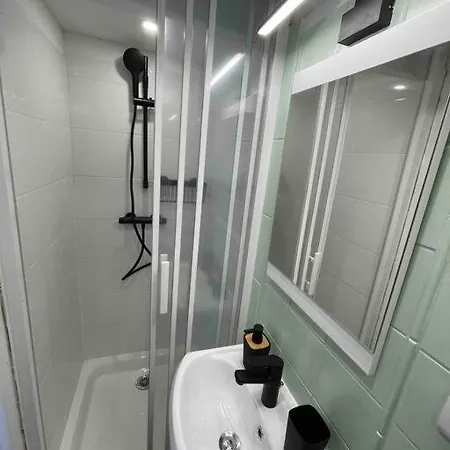 La Perle Marine- Proche Marche Et Vieux Port - Wifi Debit - Appartement